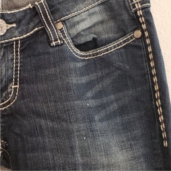 BKE Stella Boot Cut Stretch Embroidered Back Pockets Size 27 x 35 1/2 - Picture 8 of 9